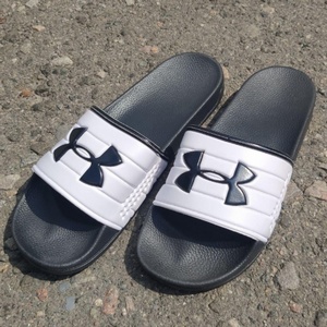Шлепки мужские пляжные ч.б. Under Armour Шлепки мужские пляжные ч.б. Under Armour
